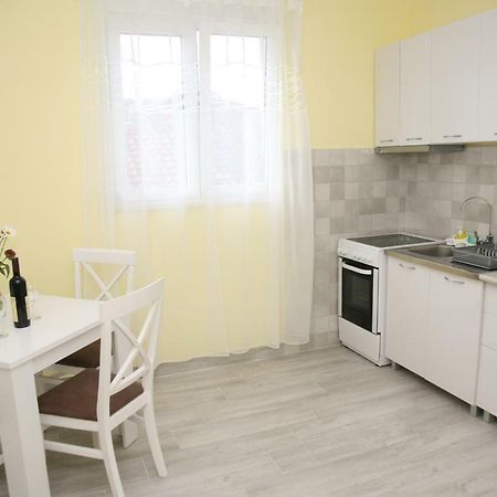 Apartments Mira Tivat Exteriör bild